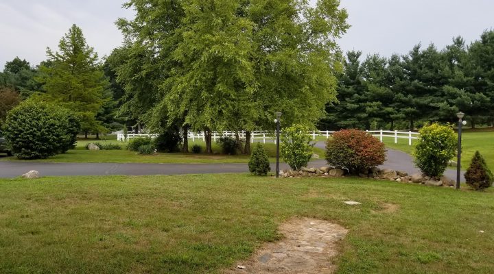 Front exterior view of Brook Pointe Resort building